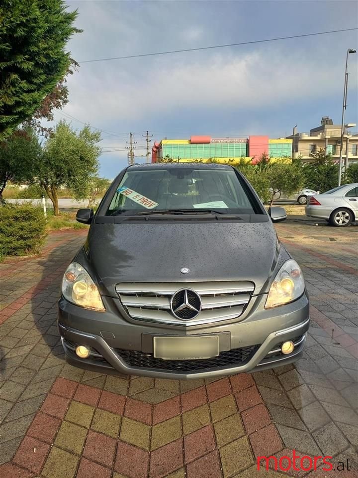 2009' Mercedes-Benz B 180 photo #2