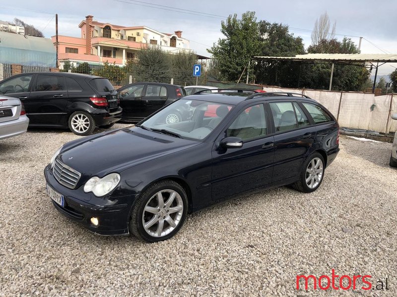 2005' Mercedes-Benz C 220 photo #1