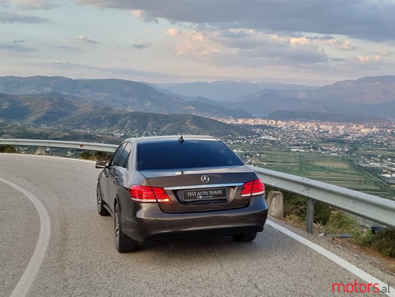 2014' Mercedes-Benz E 220 photo #3