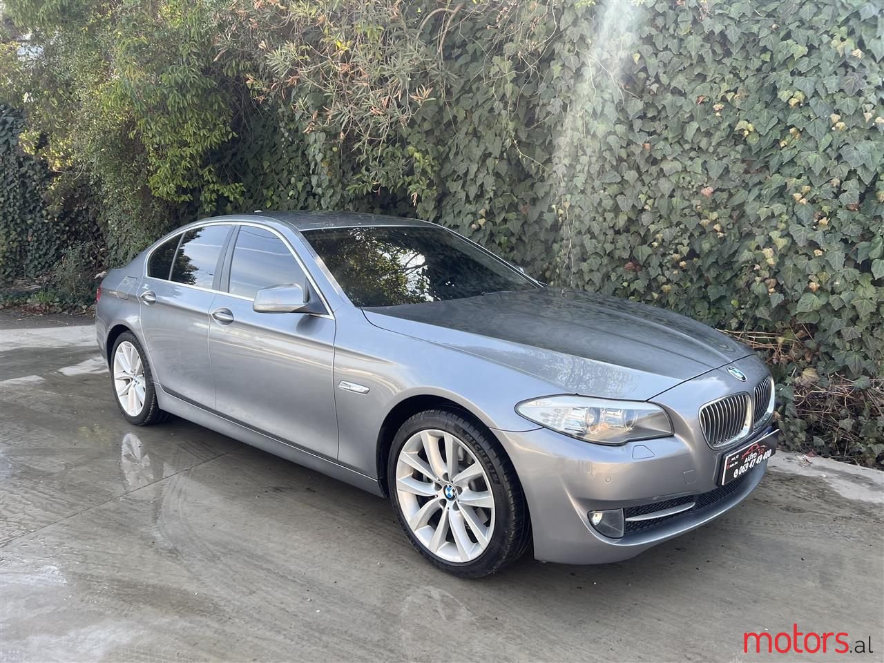 2012' BMW 520 photo #5