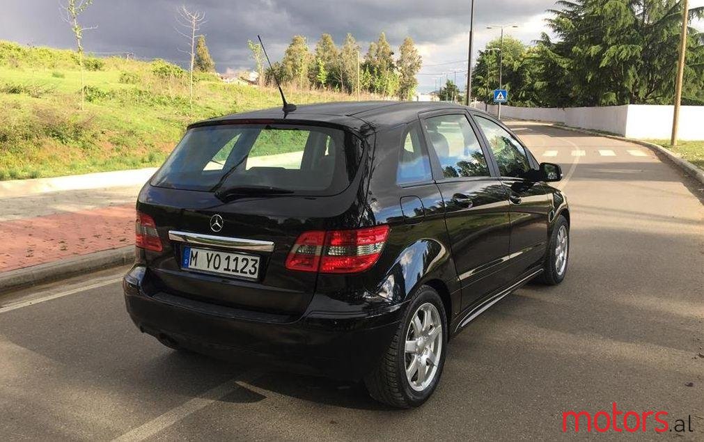 2010' Mercedes-Benz B 180 photo #1