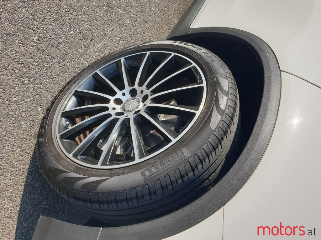 2016' Mercedes-Benz GLC 250 photo #7