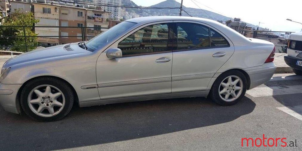 2002' Mercedes-Benz C 220 photo #1