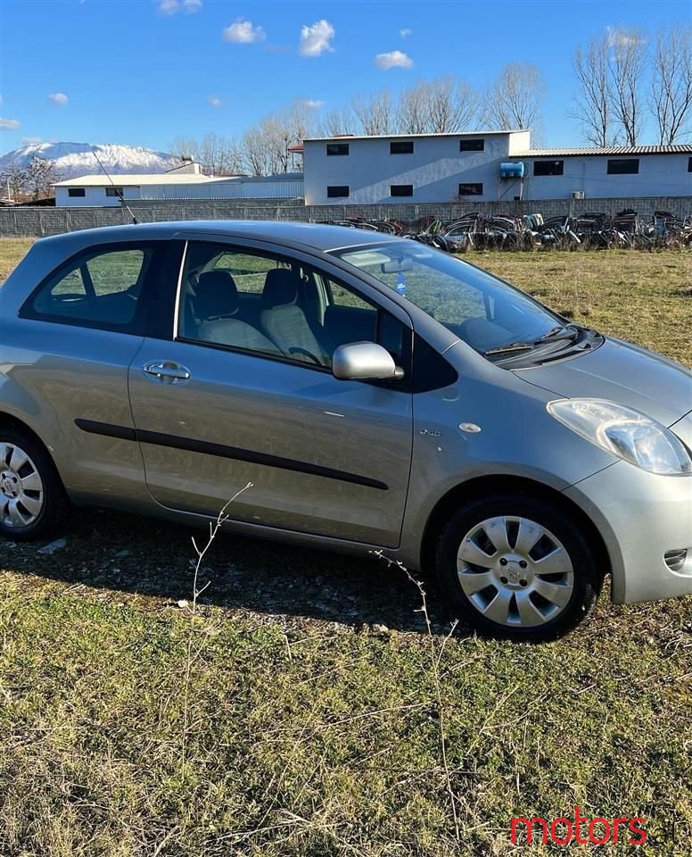 2006' Toyota Yaris photo #1