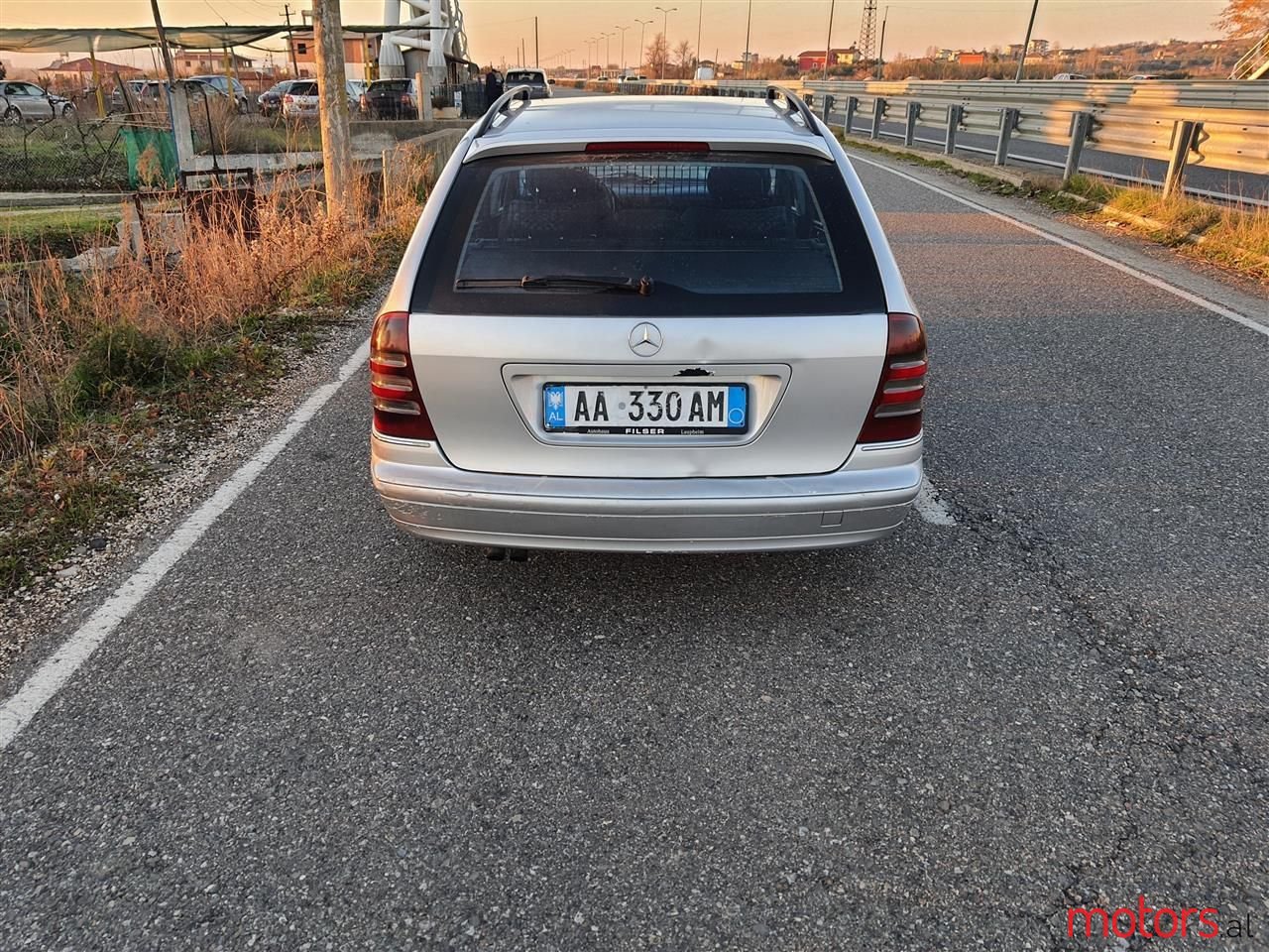 2004' Mercedes-Benz C 220 photo #2