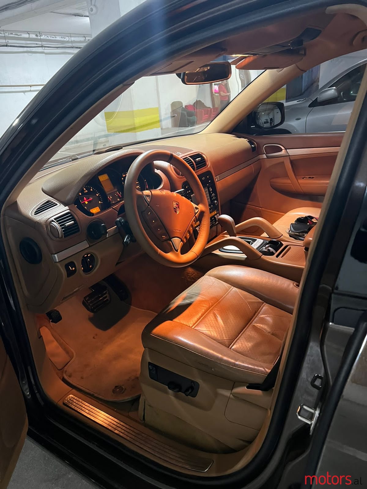 2009' Porsche Cayenne photo #5