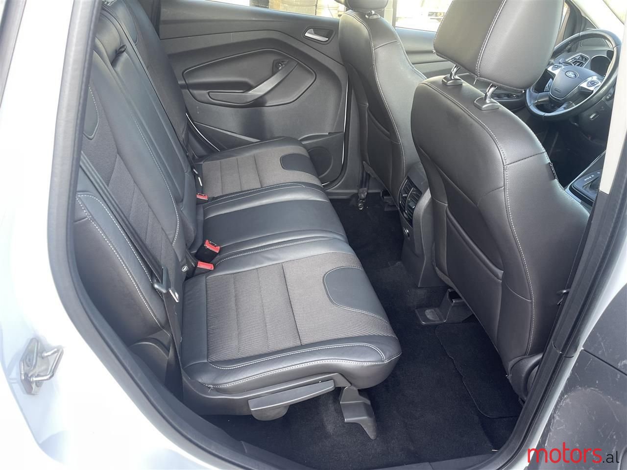 2014' Ford Kuga photo #2