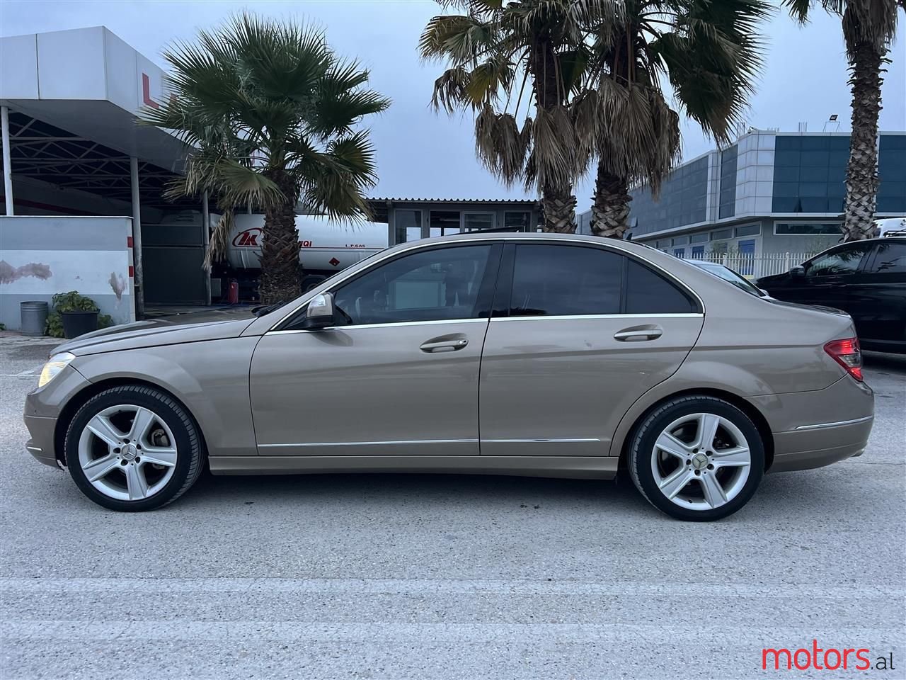 2008' Mercedes-Benz C 220 photo #2