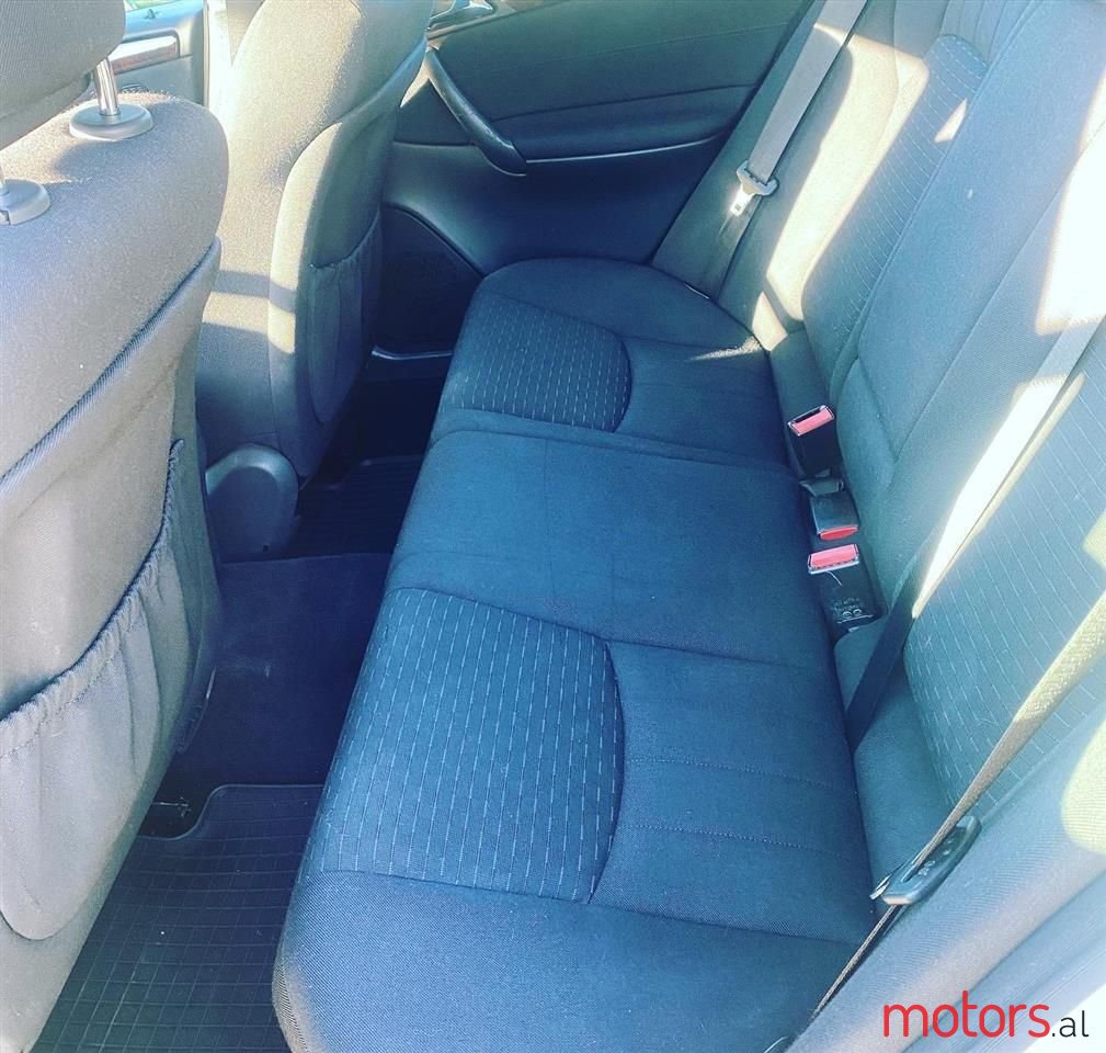 2005' Mercedes-Benz C 220 photo #4