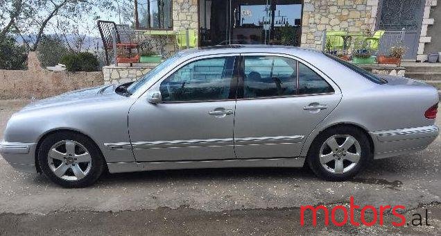 2000' Mercedes-Benz E-Class photo #1