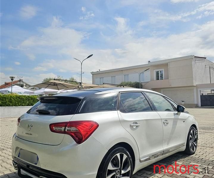 2014' Citroen DS5 photo #3