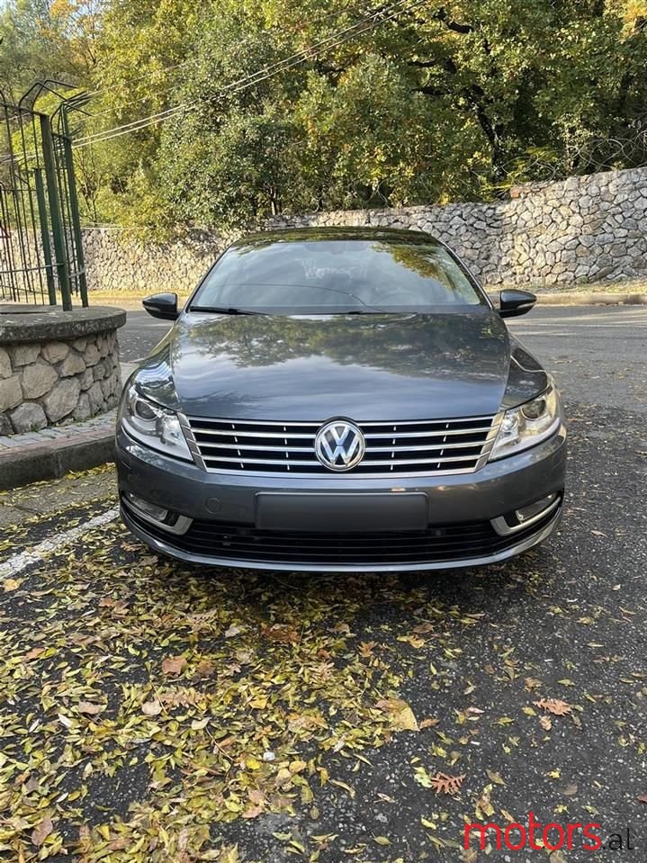 2014' Volkswagen Passat photo #3