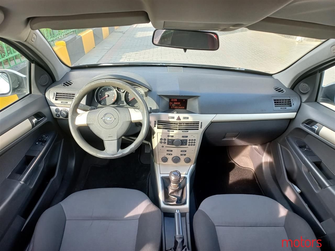 2008' Opel Astra photo #4