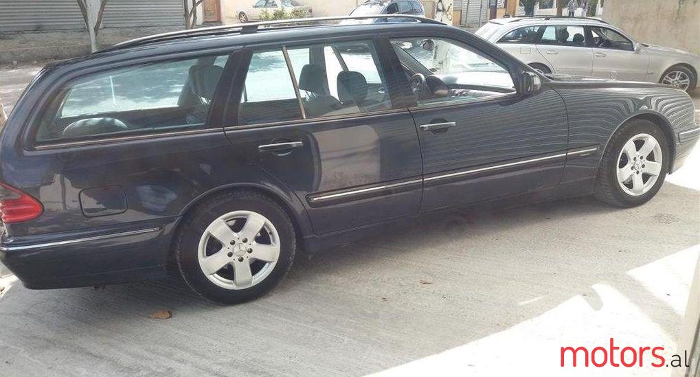 2001' Mercedes-Benz E 270 photo #1
