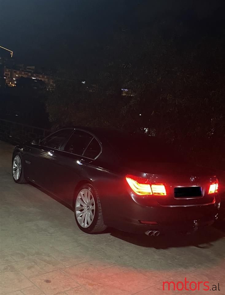 2010' BMW 730 photo #1