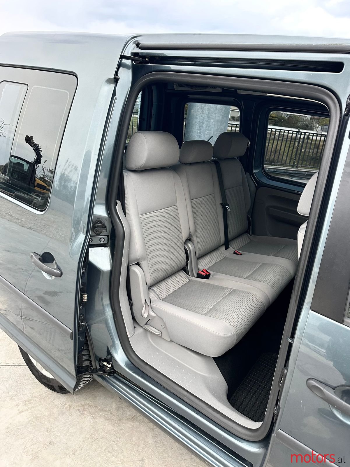 2008' Volkswagen Caddy photo #3