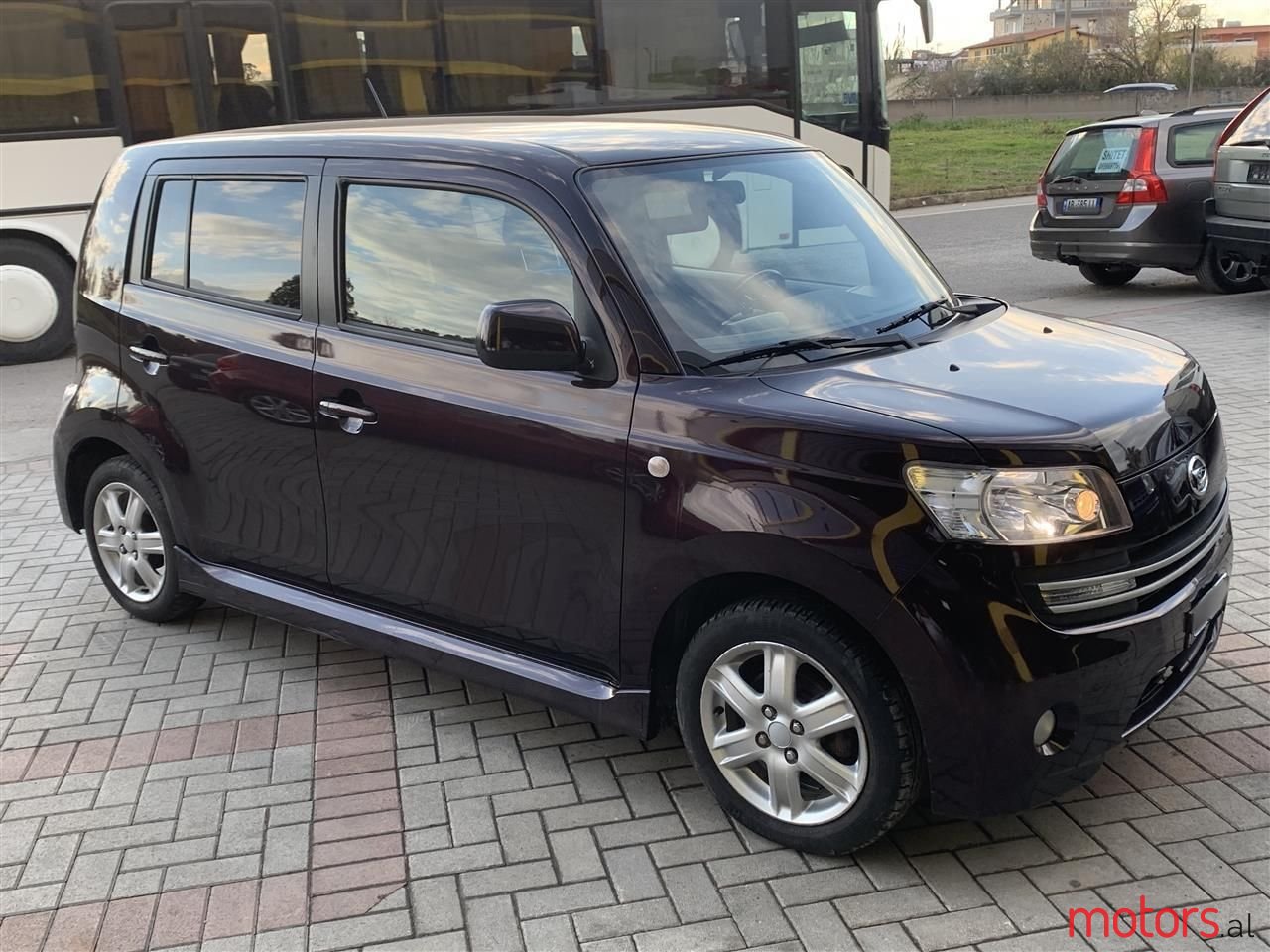 2010' Daihatsu Materia photo #3