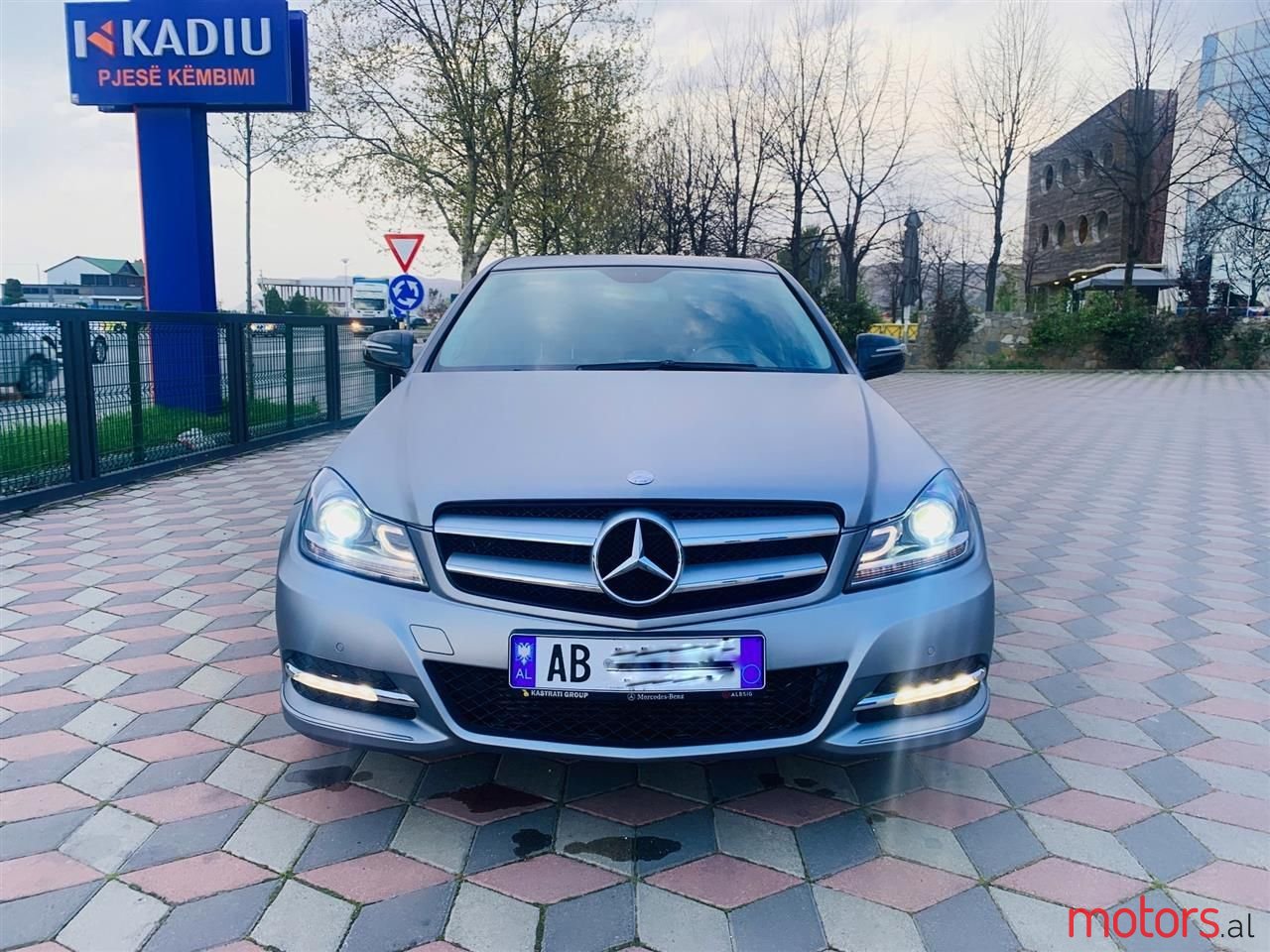 2008' Mercedes-Benz C 220 photo #2