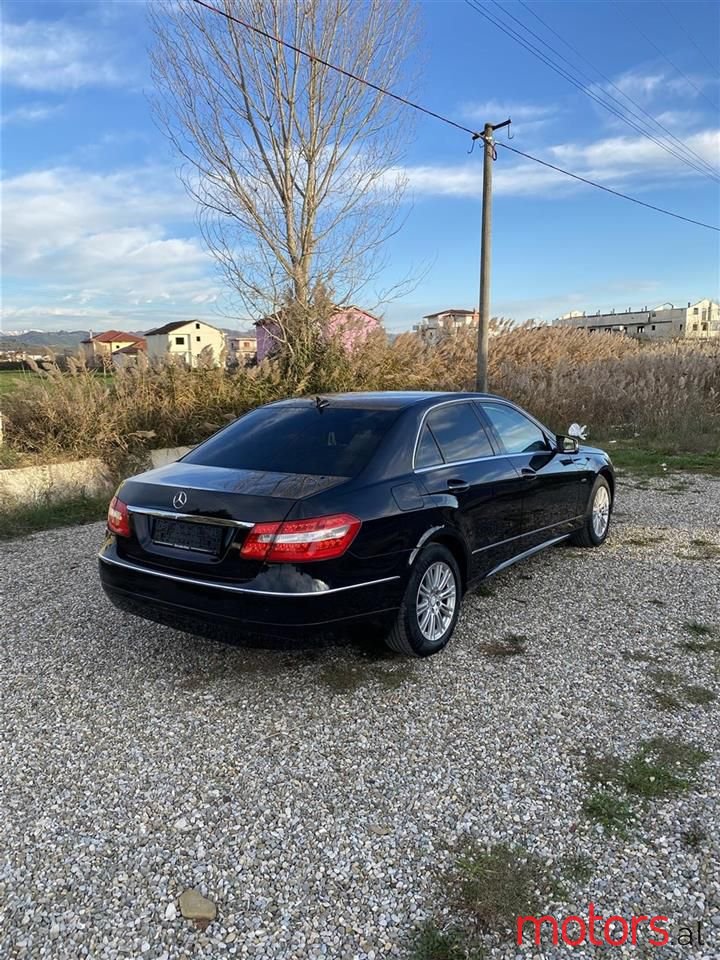 2009' Mercedes-Benz E 220 photo #2