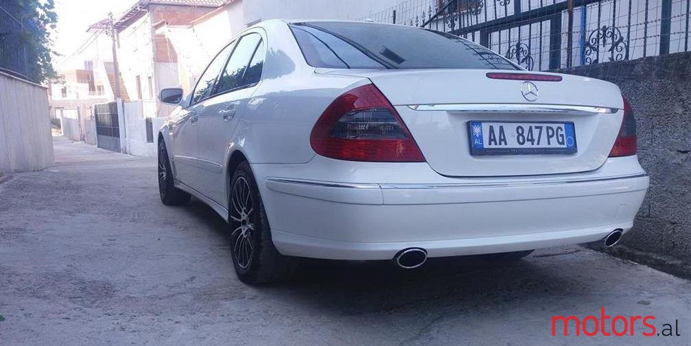 2007' Mercedes-Benz 220 photo #1