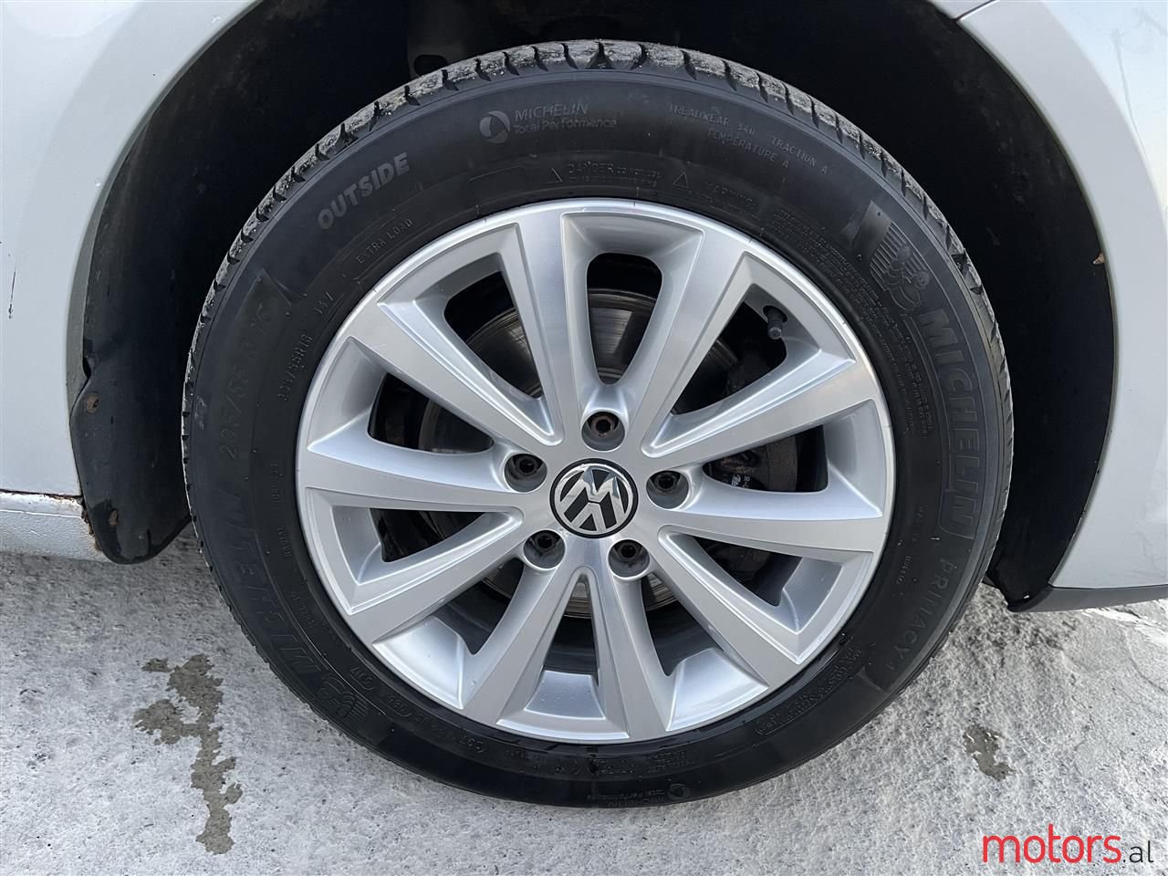 2007' Volkswagen Touran photo #6