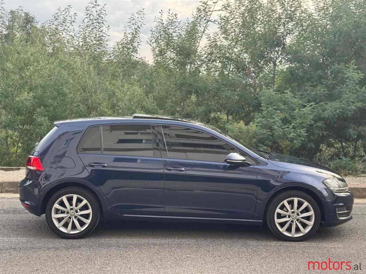 2015' Volkswagen Golf photo #5
