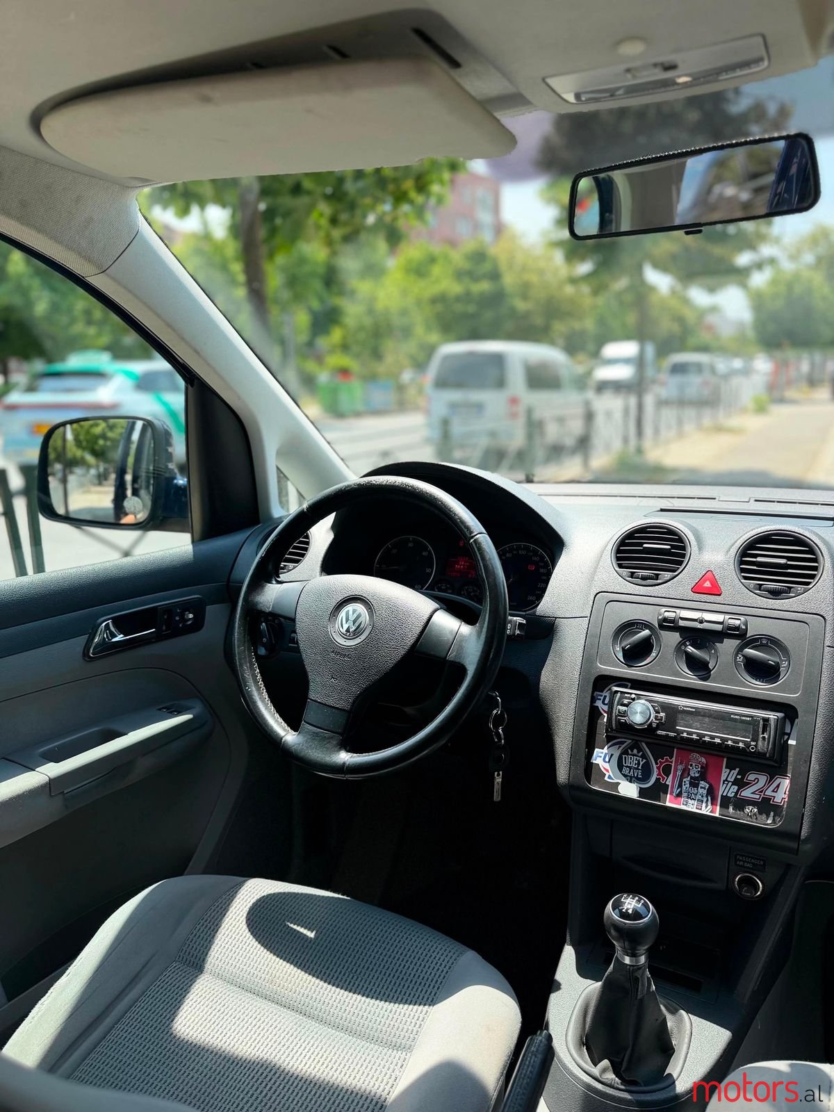 2007' Volkswagen Caddy photo #5
