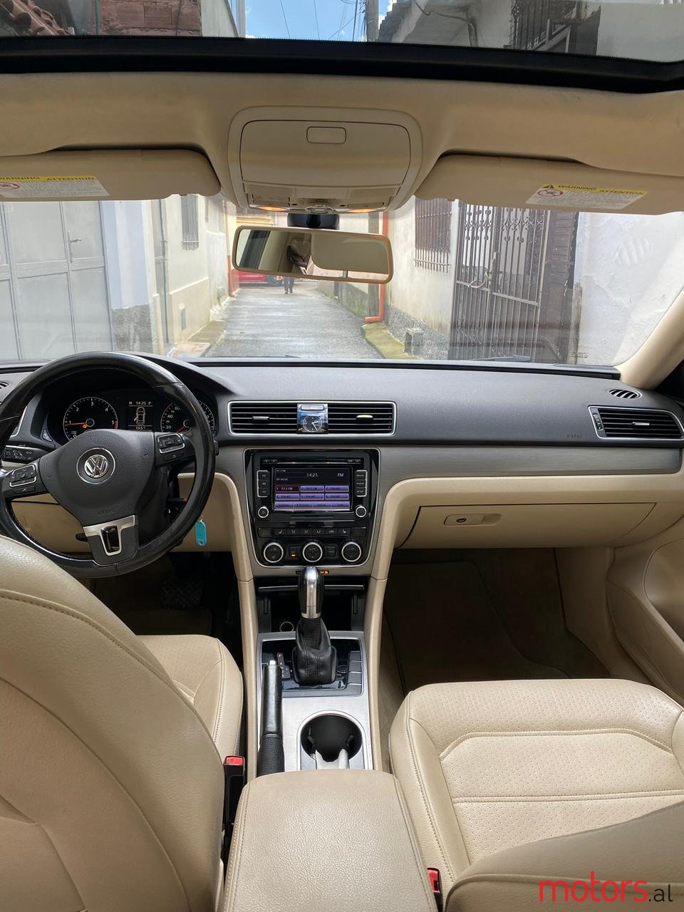 2015' Volkswagen Passat photo #3