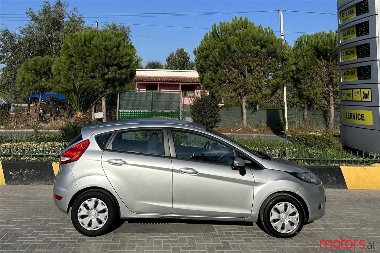 2009' Ford Fiesta photo #6