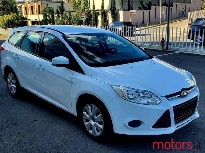 2012' Ford Focus photo #3