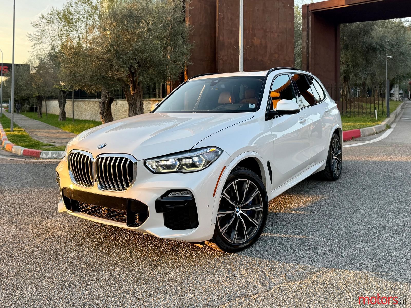 2019' BMW X5 photo #1