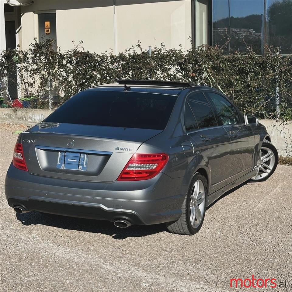 2012' Mercedes-Benz C 300 photo #6