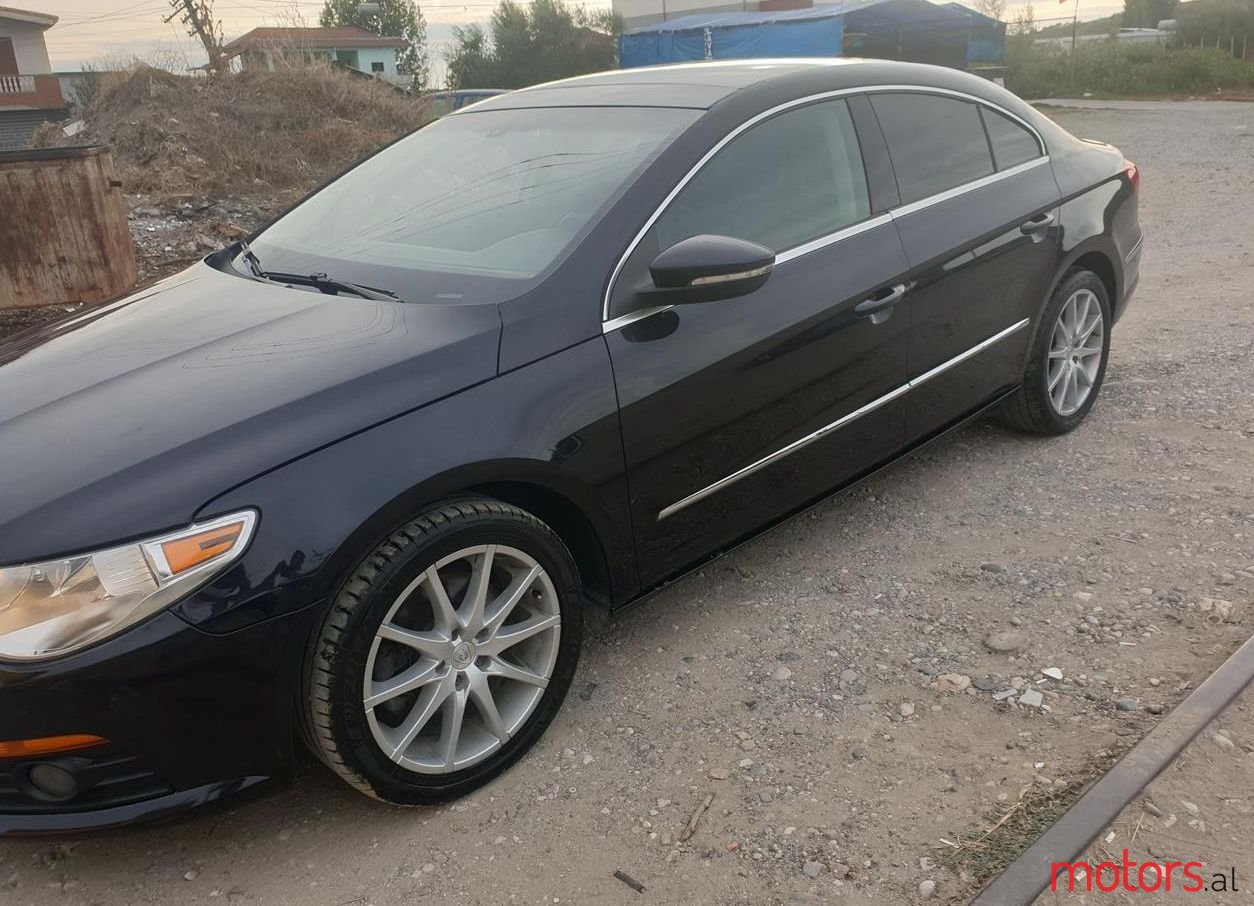 2012' Volkswagen Passat CC photo #1