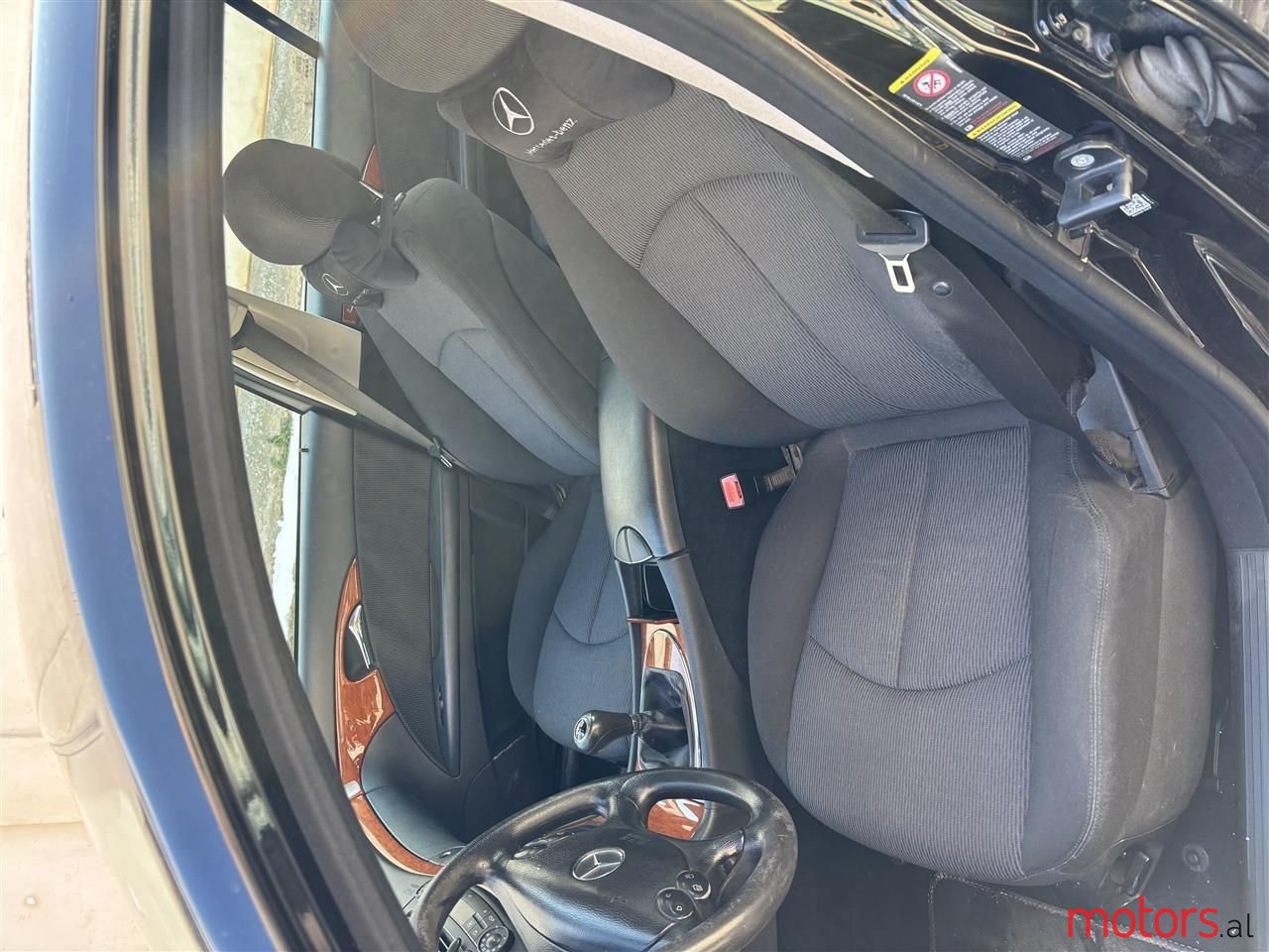 2007' Mercedes-Benz E 220 photo #3