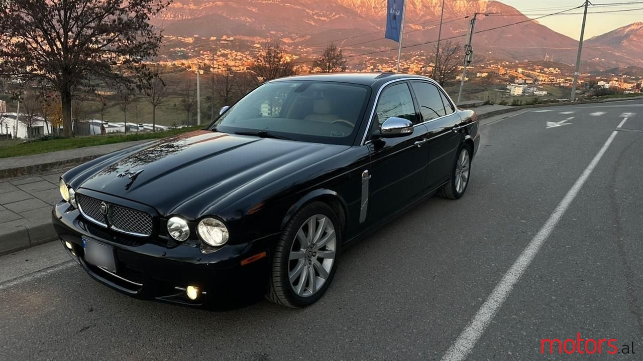 2007' Jaguar XJ photo #1