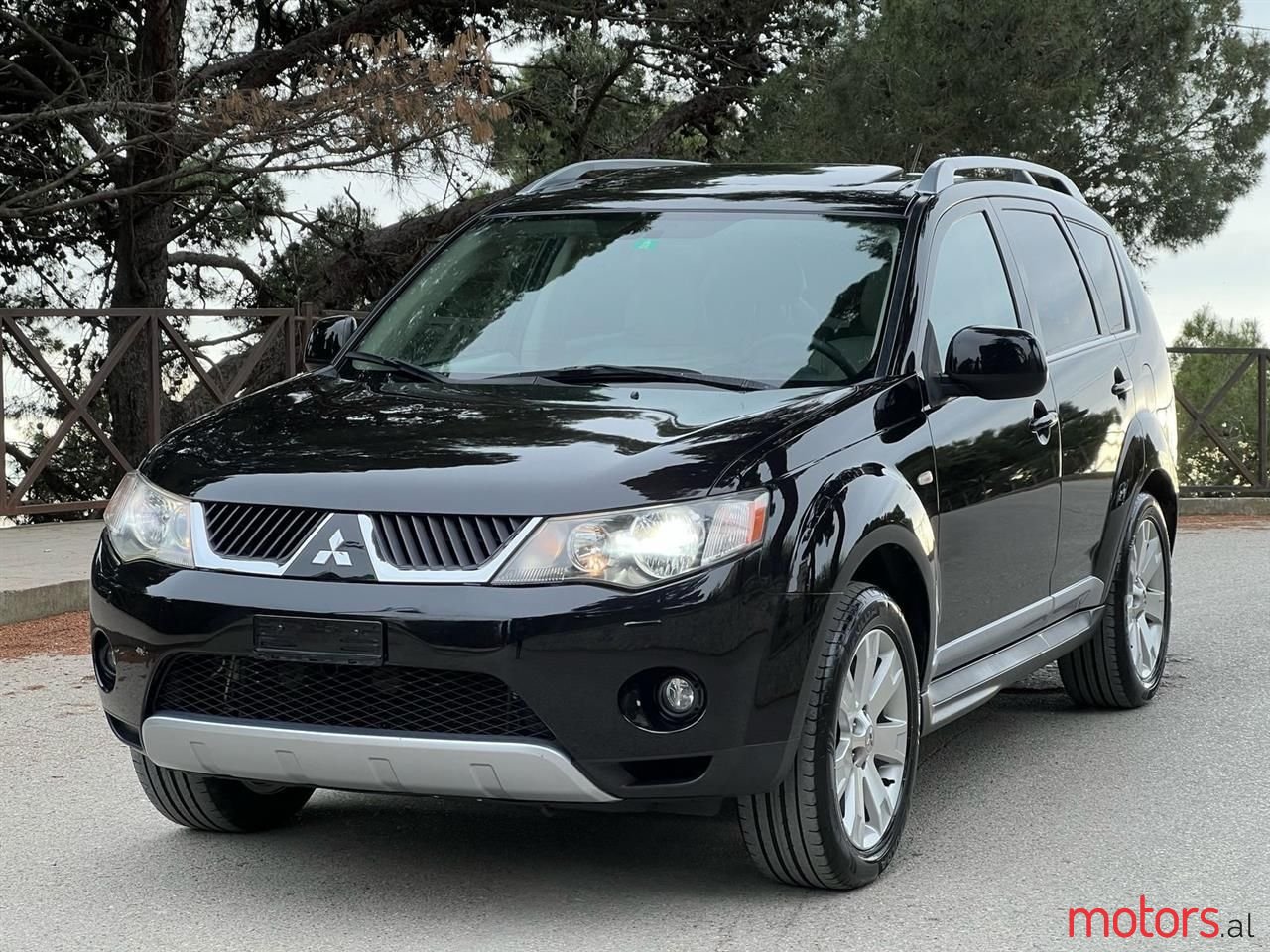 2009' Mitsubishi Outlander photo #6