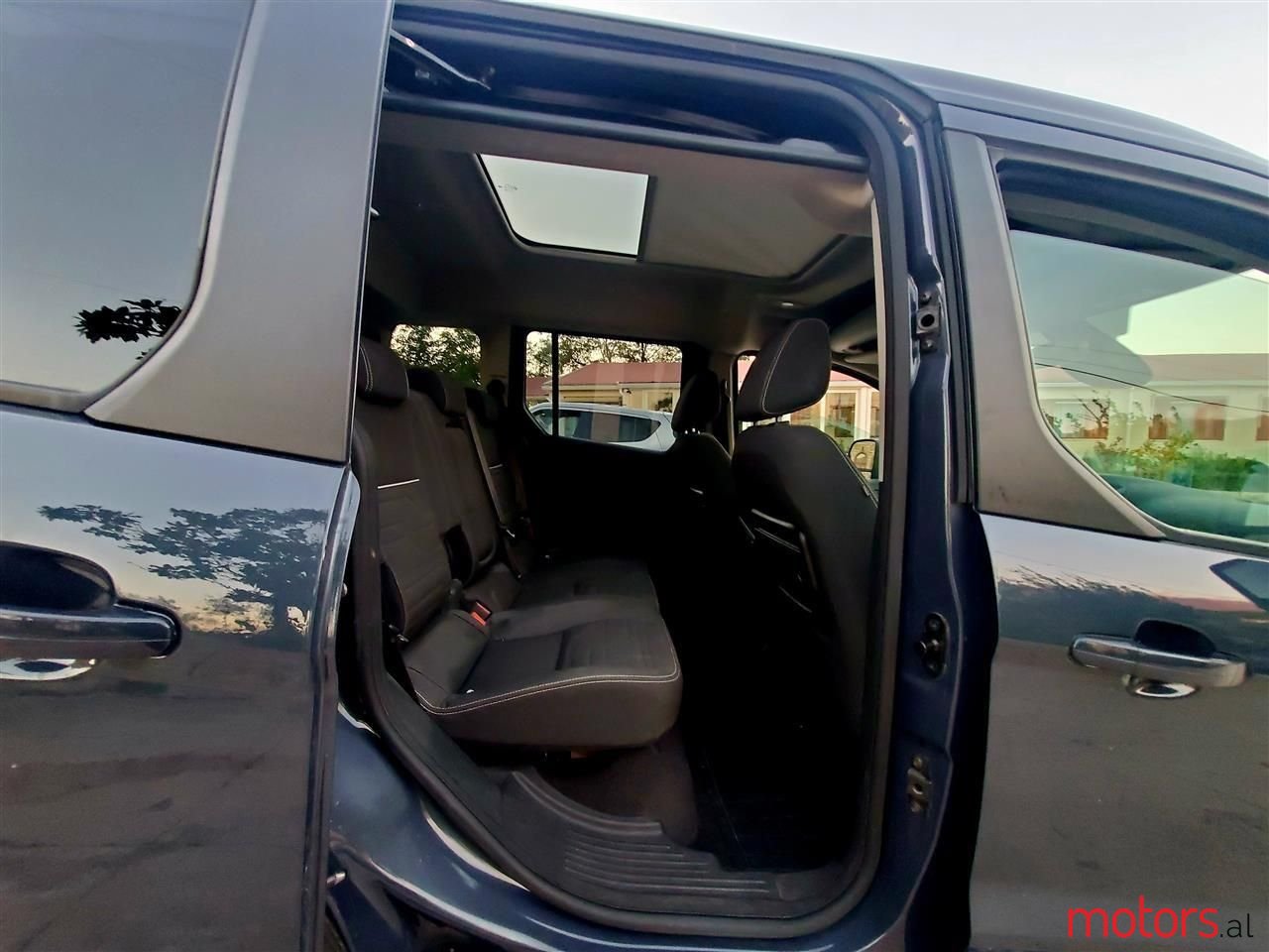 2015' Ford Tourneo photo #2