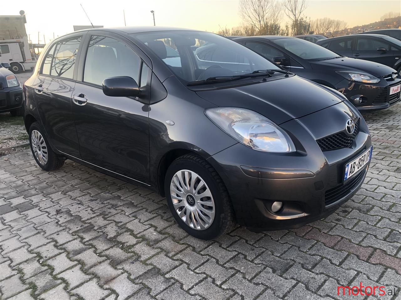 2010' Toyota Yaris photo #1