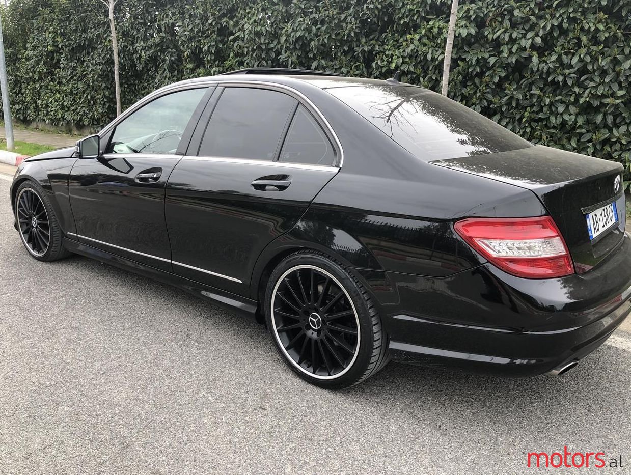 2010' Mercedes-Benz C 300 photo #1