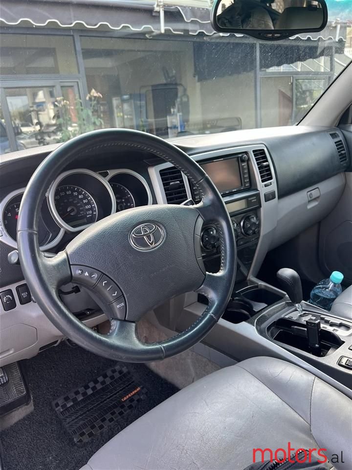 2005' Toyota 4Runner photo #4