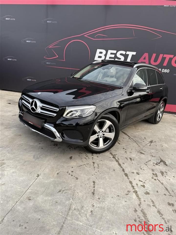 2016' Mercedes-Benz GLC 220 photo #2