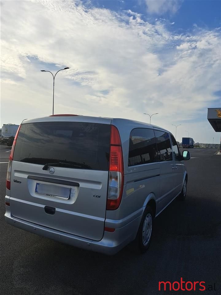 2008' Mercedes-Benz Viano photo #4