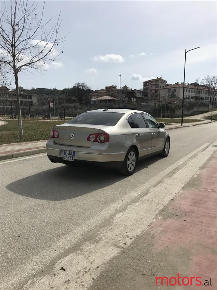 2006' Volkswagen Passat photo #4