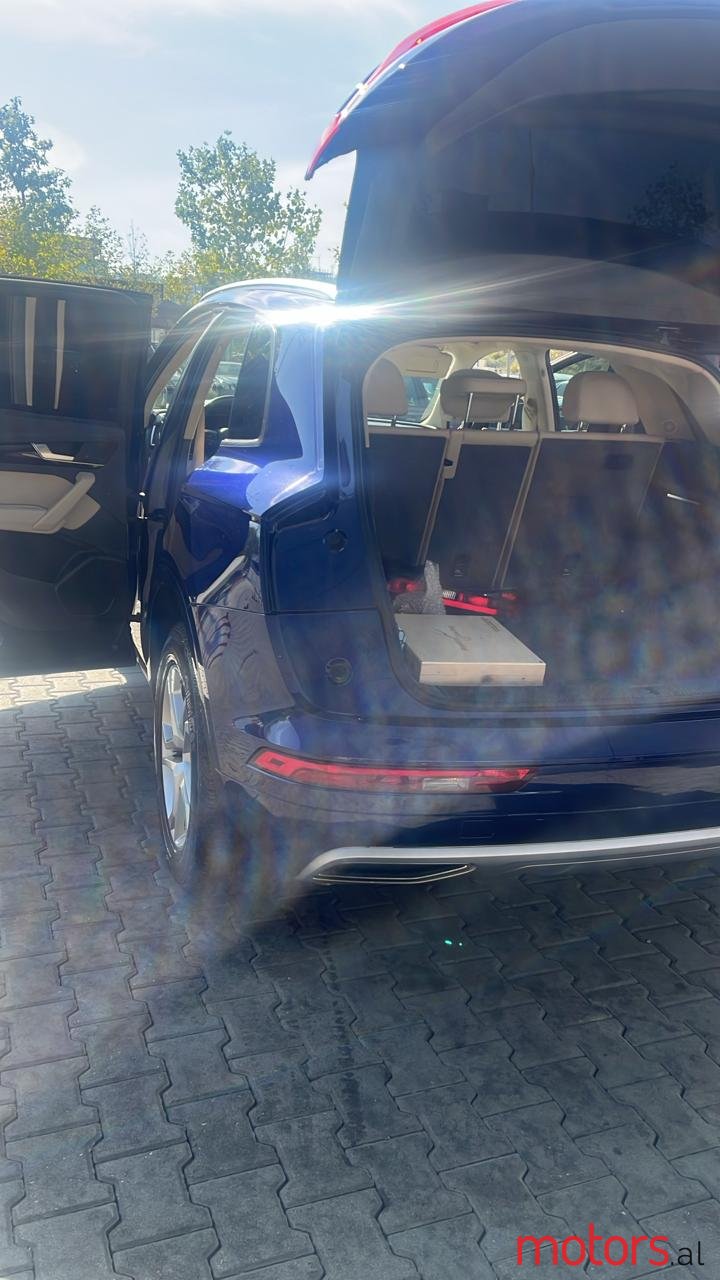 2019' Audi Q5 photo #4