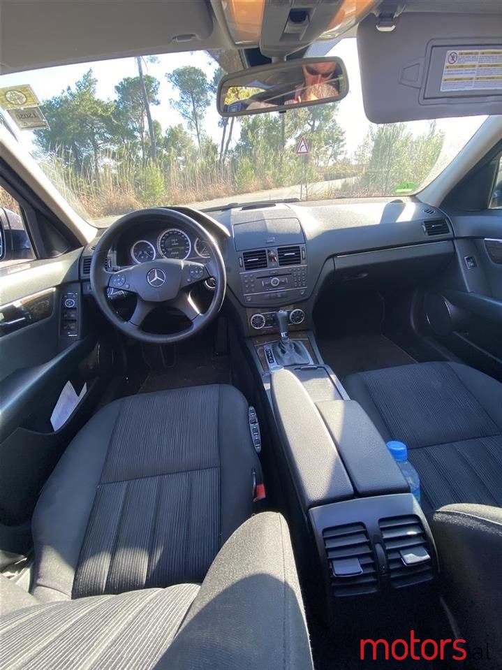 2009' Mercedes-Benz C 220 photo #3