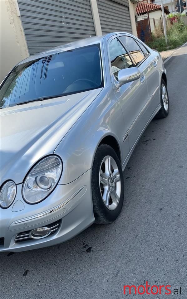 2007' Mercedes-Benz E 220 photo #3