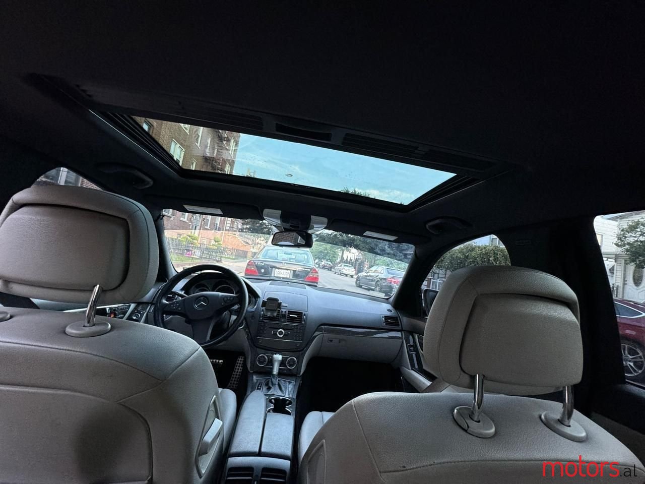 2009' Mercedes-Benz C 300 photo #5