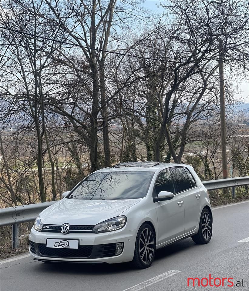 2012' Volkswagen Golf photo #1