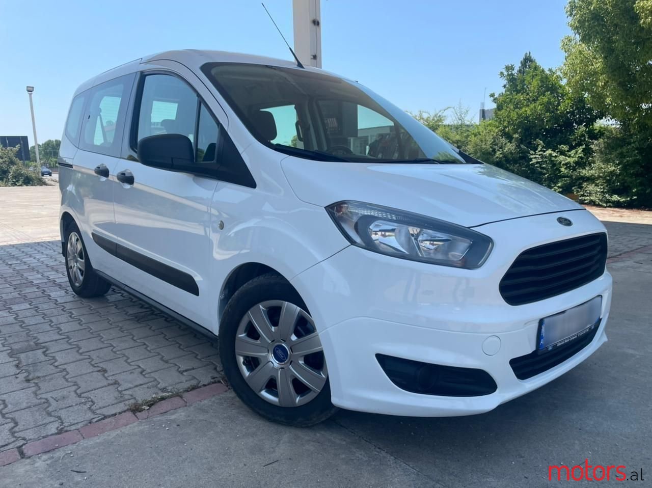 2016' Ford Tourneo photo #2