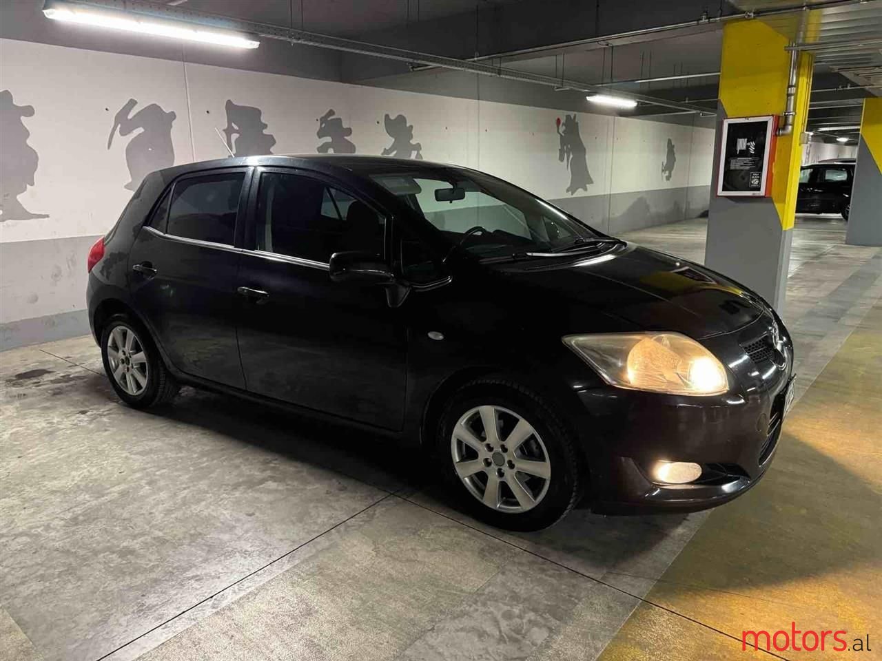 2007' Toyota Auris photo #1